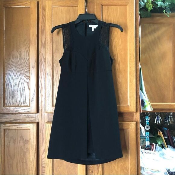 BCBGeneration Dark Romance Lace Pleated Cut Out Sleeveless Mini Dress Size 2 - Picture 1 of 13